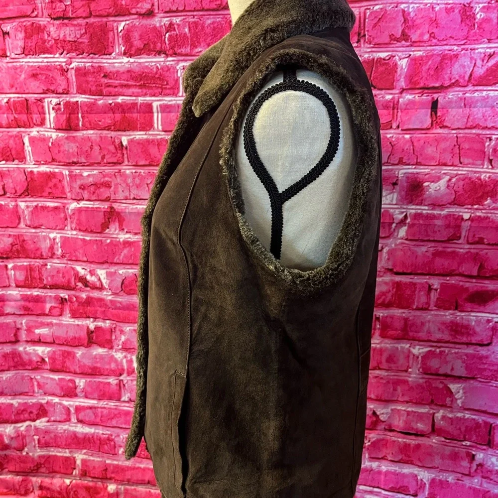 Eddie Bauer Suede Leather Vest Jacket Womens Medium‎ Brown Faux Fur Lined